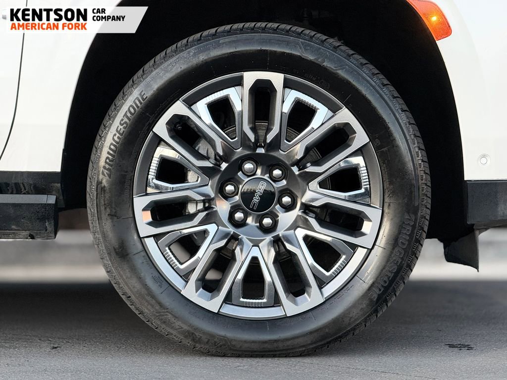 Used 2024 GMC Yukon Denali Ultimate image 17