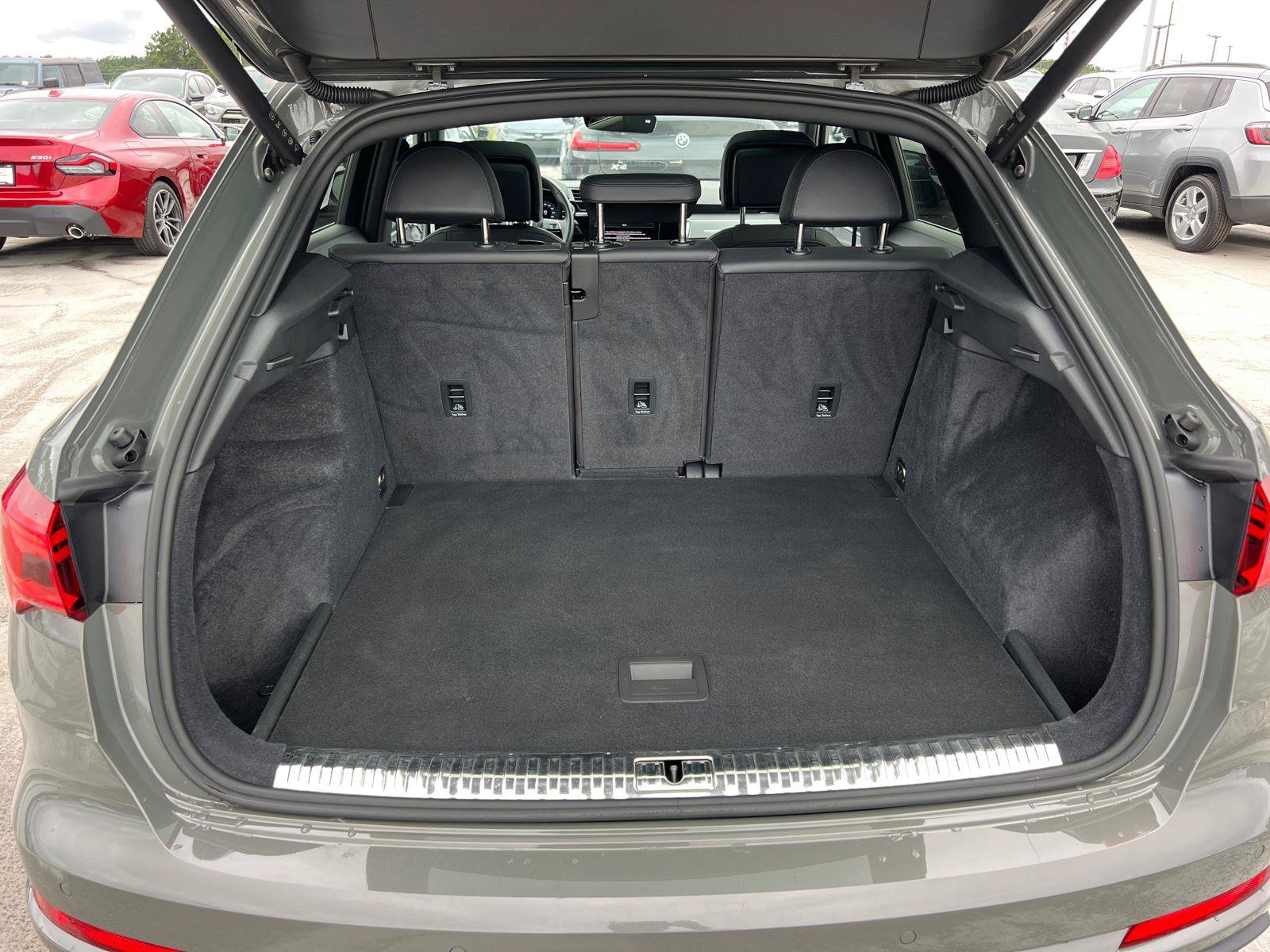 Used 2024 Audi Q3 2.0T Premium Plus w/ Premium Plus Package AWD/4WD image 18