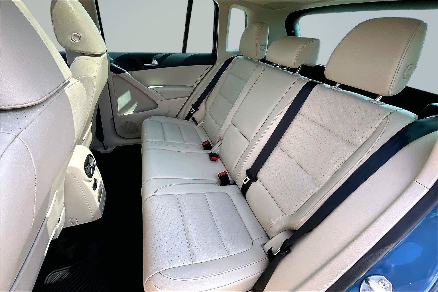Used 2017 Volkswagen Tiguan Wolfsburg Edition AWD/4WD image 27