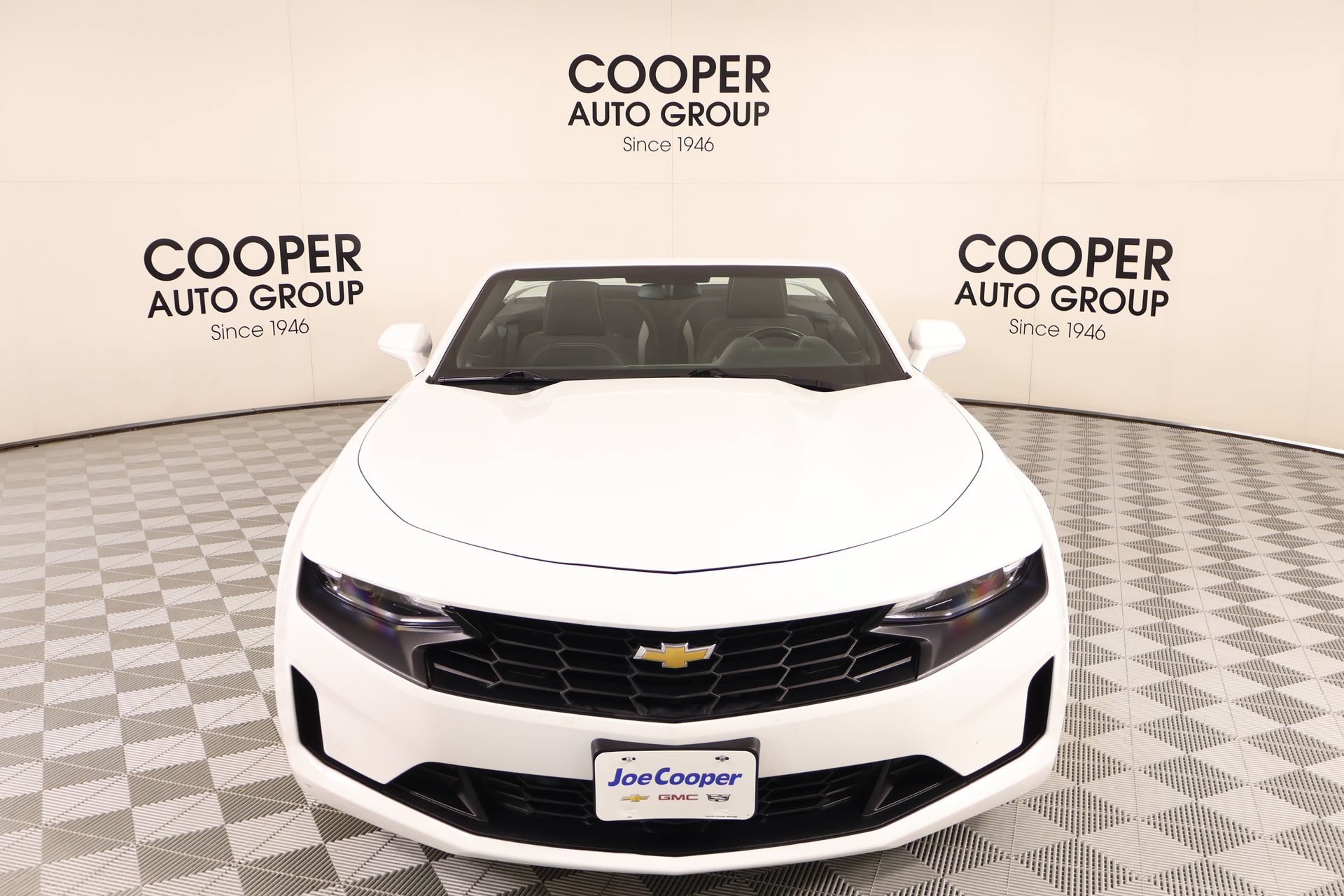 Used 2023 Chevrolet Camaro LT RWD image 8