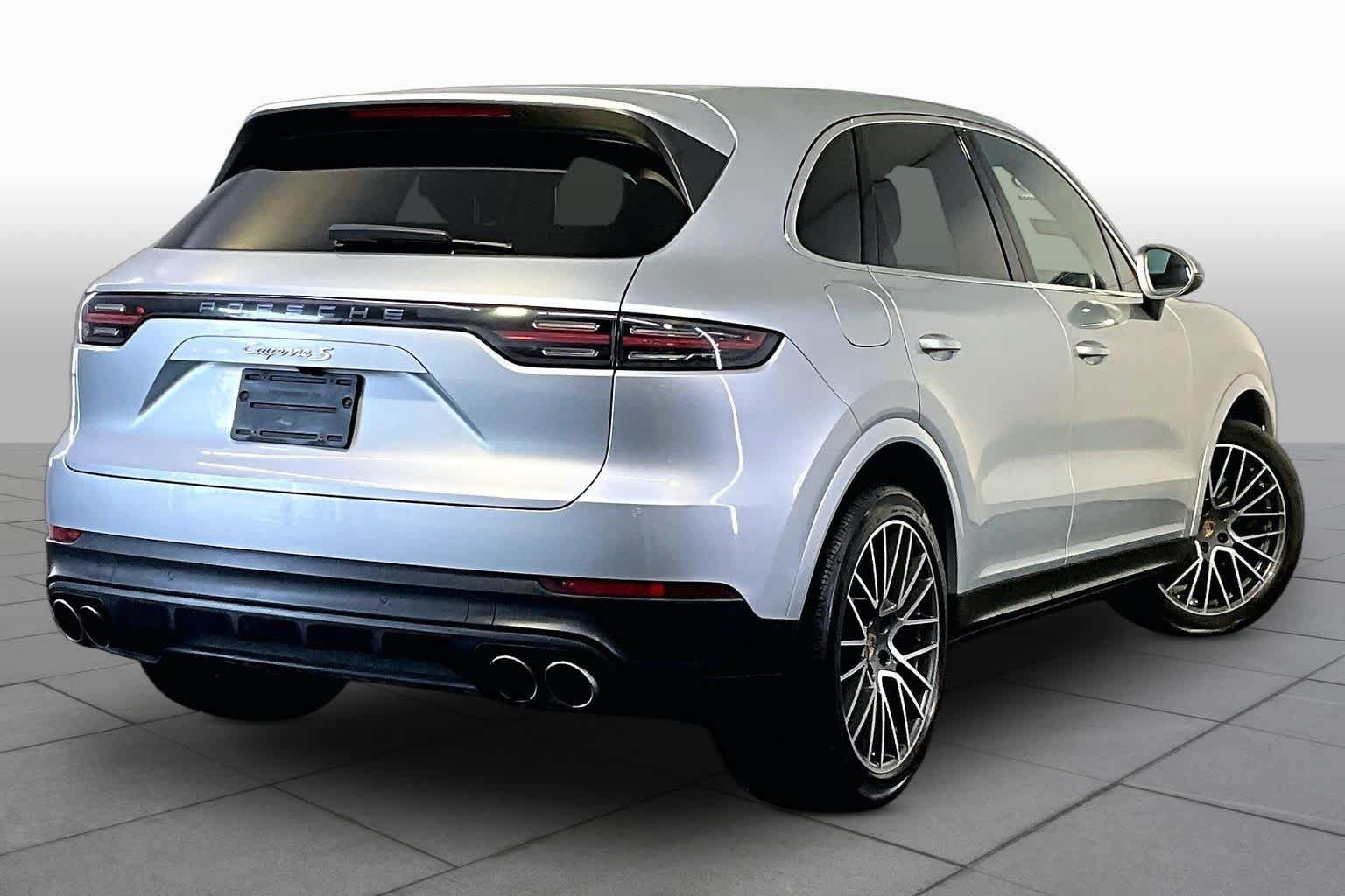 Used 2019 Porsche Cayenne S AWD/4WD image 13
