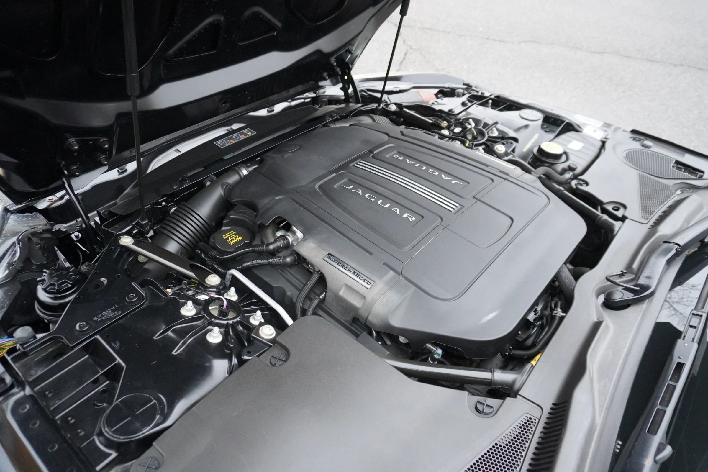 Used 2015 Jaguar F-TYPE S image 32