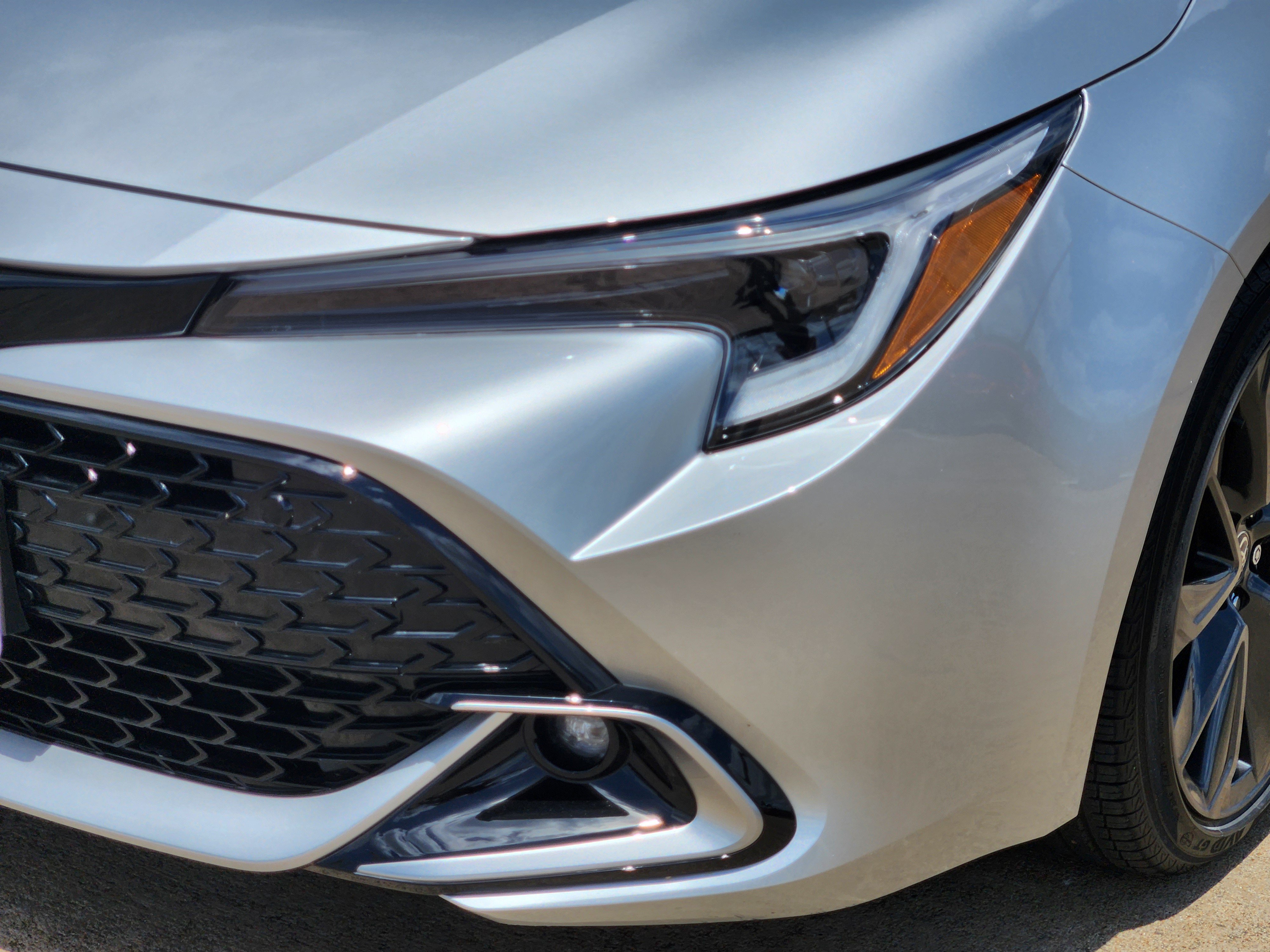 Used 2025 Toyota Corolla XSE FWD image 10