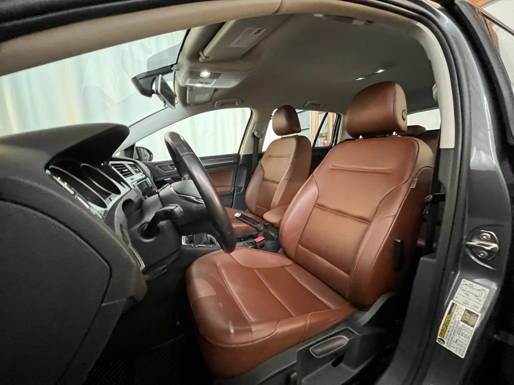 Used 2019 Volkswagen Golf Alltrack S image 10