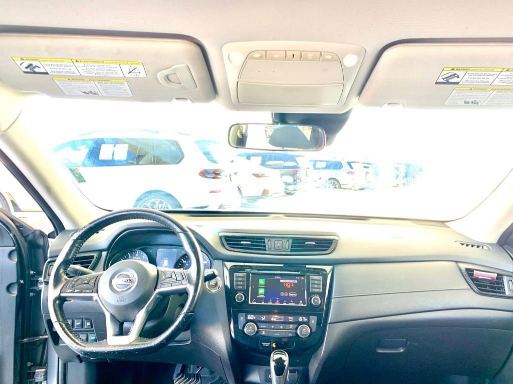 Used 2020 Nissan Rogue SV w/ Premium Package FWD image 14