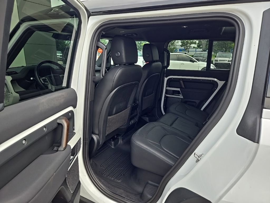 Used 2023 Land Rover Defender 110 S AWD/4WD image 17