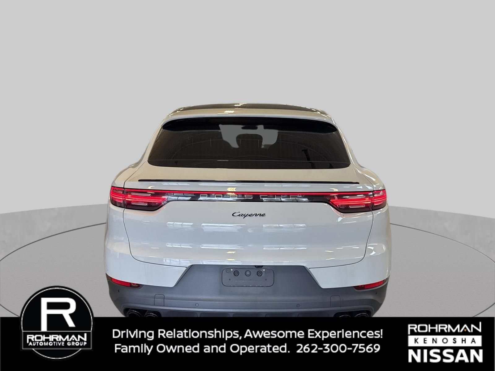 Used 2022 Porsche Cayenne Platinum Edition AWD/4WD image 4
