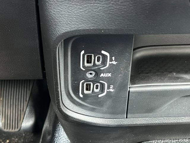 Used 2022 RAM 2500 Tradesman w/ Chrome Appearance Group image 32