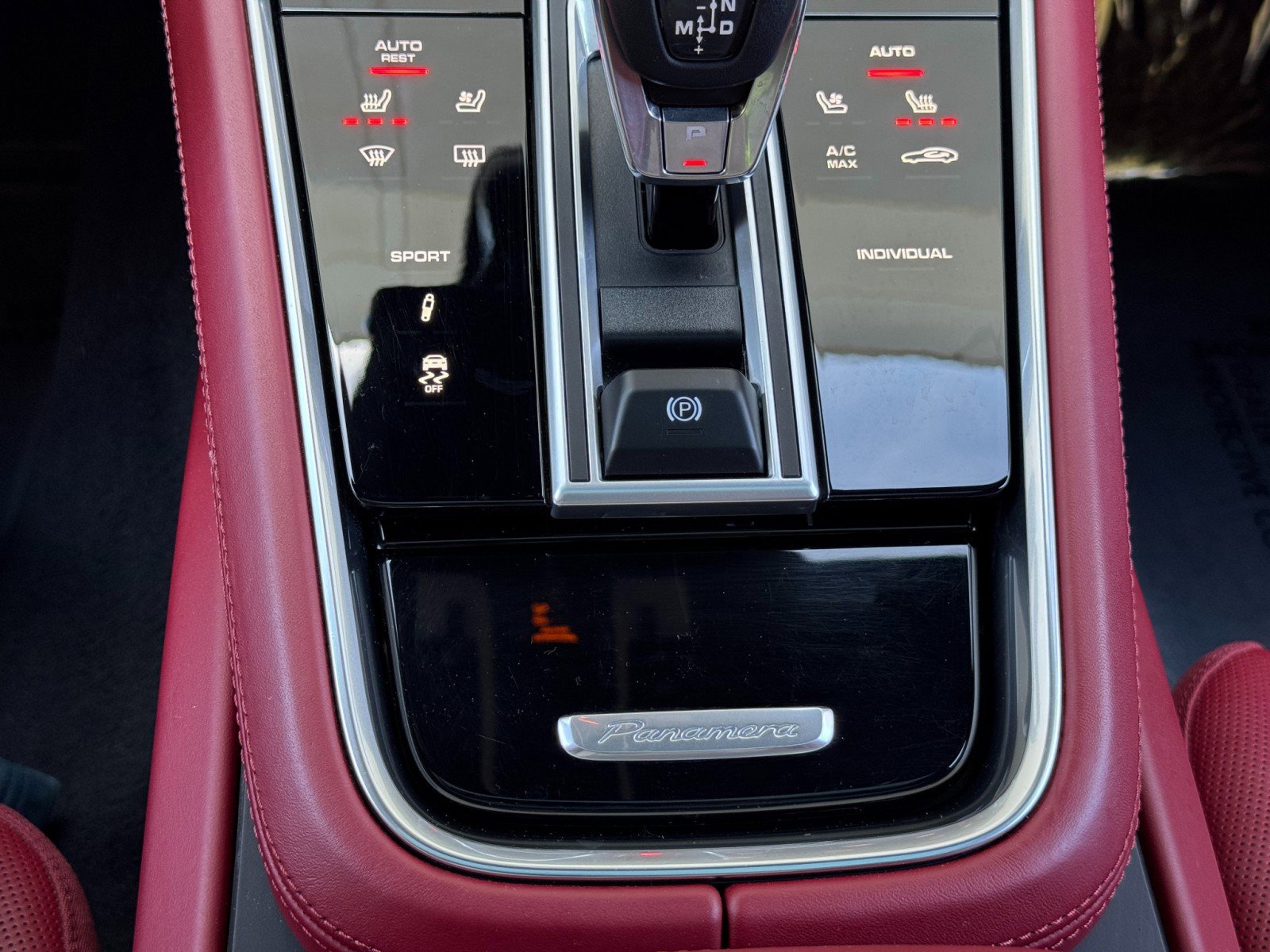 Used 2023 Porsche Panamera Platinum Edition RWD image 32