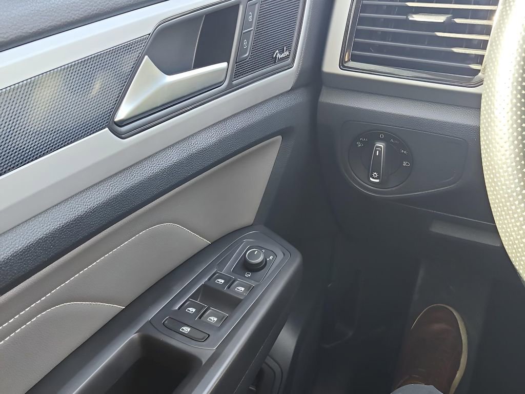 Used 2022 Volkswagen Atlas SEL Premium image 20