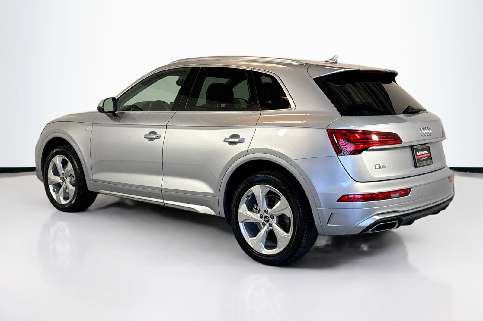 Used 2022 Audi Q5 2.0T Premium Plus w/ Premium Plus Package AWD/4WD image 7