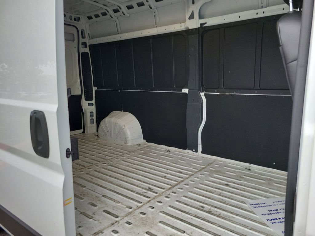 Used 2025 RAM ProMaster 2500 w/ Convenience Group FWD image 18