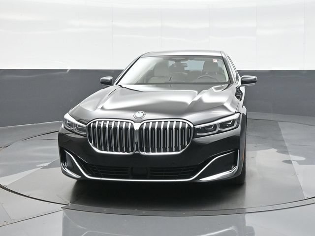 Used 2022 BMW 750i xDrive w/ Luxury Rear Seating Package AWD/4WD image 2