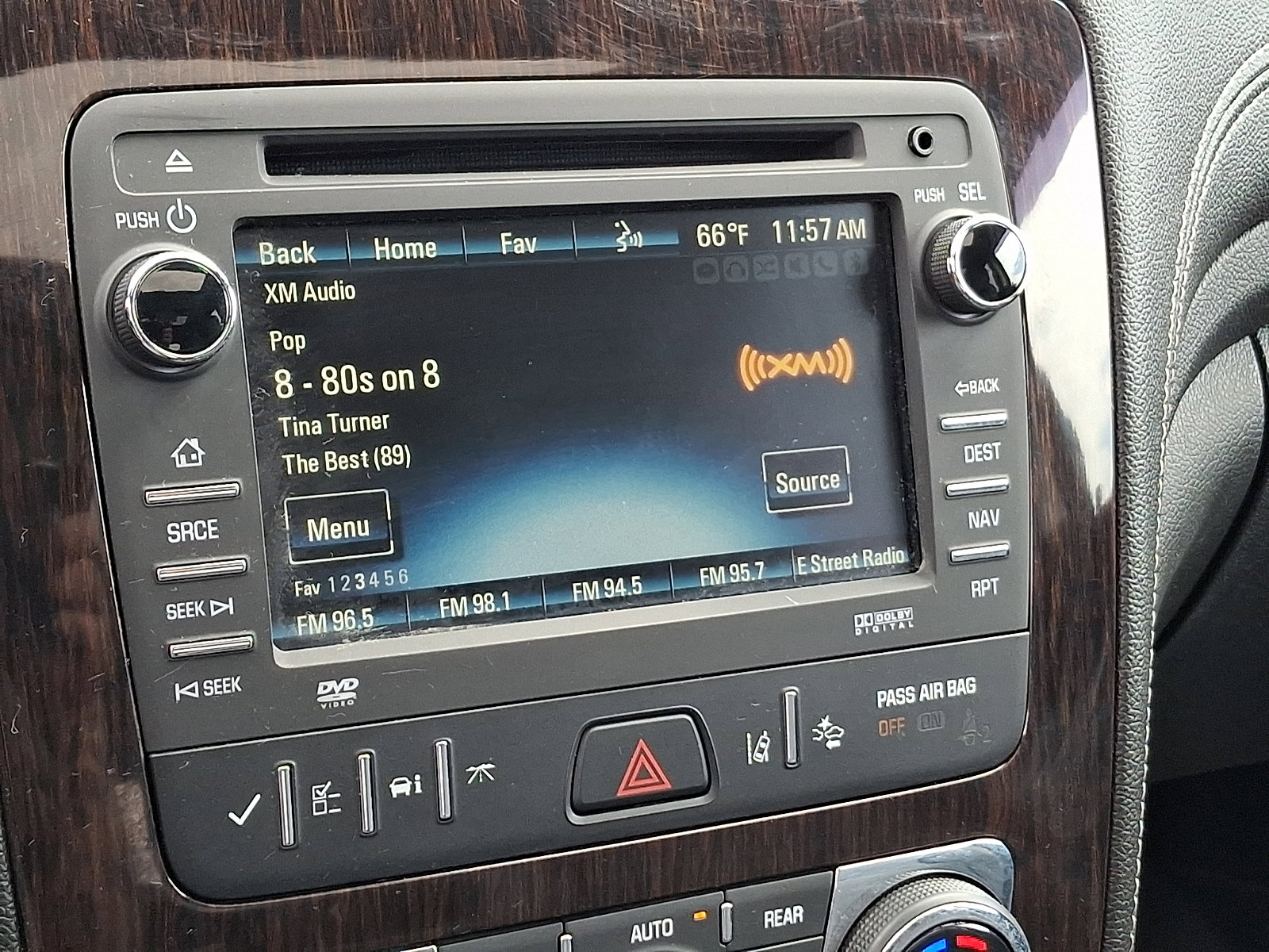 Used 2017 Chevrolet Traverse Premier image 18