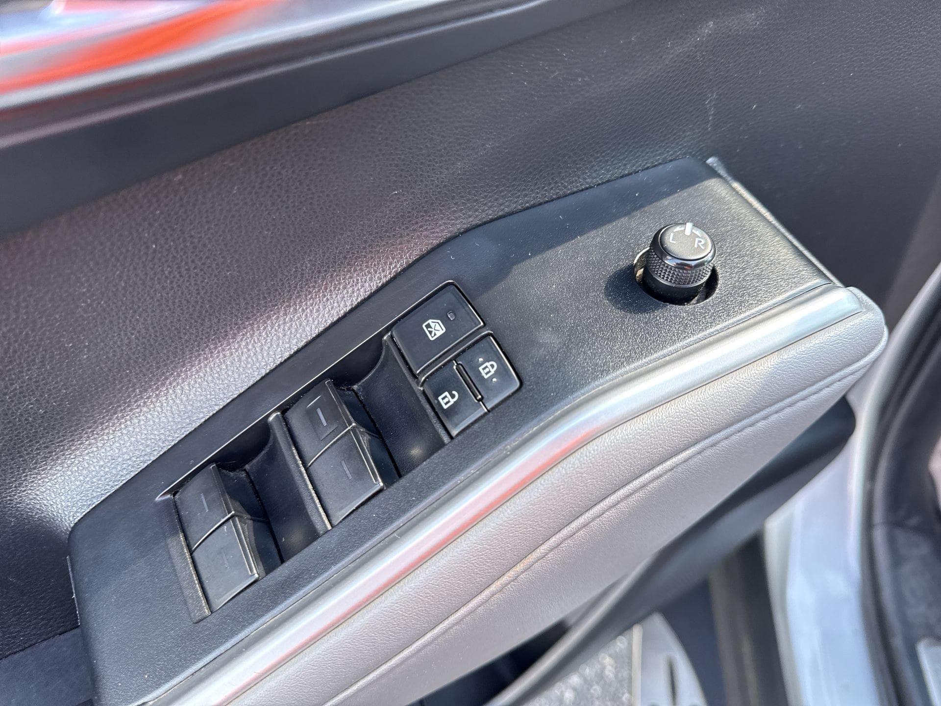 Certified 2021 Toyota Highlander XLE FWD image 15