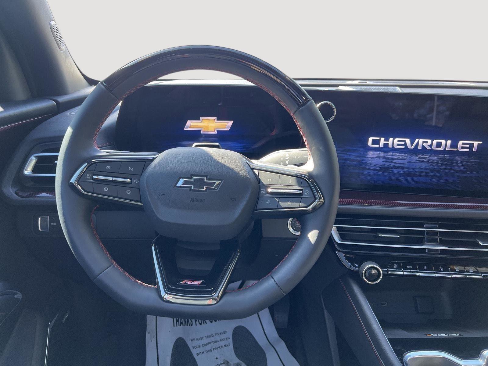 Used 2024 Chevrolet Traverse RS image 14