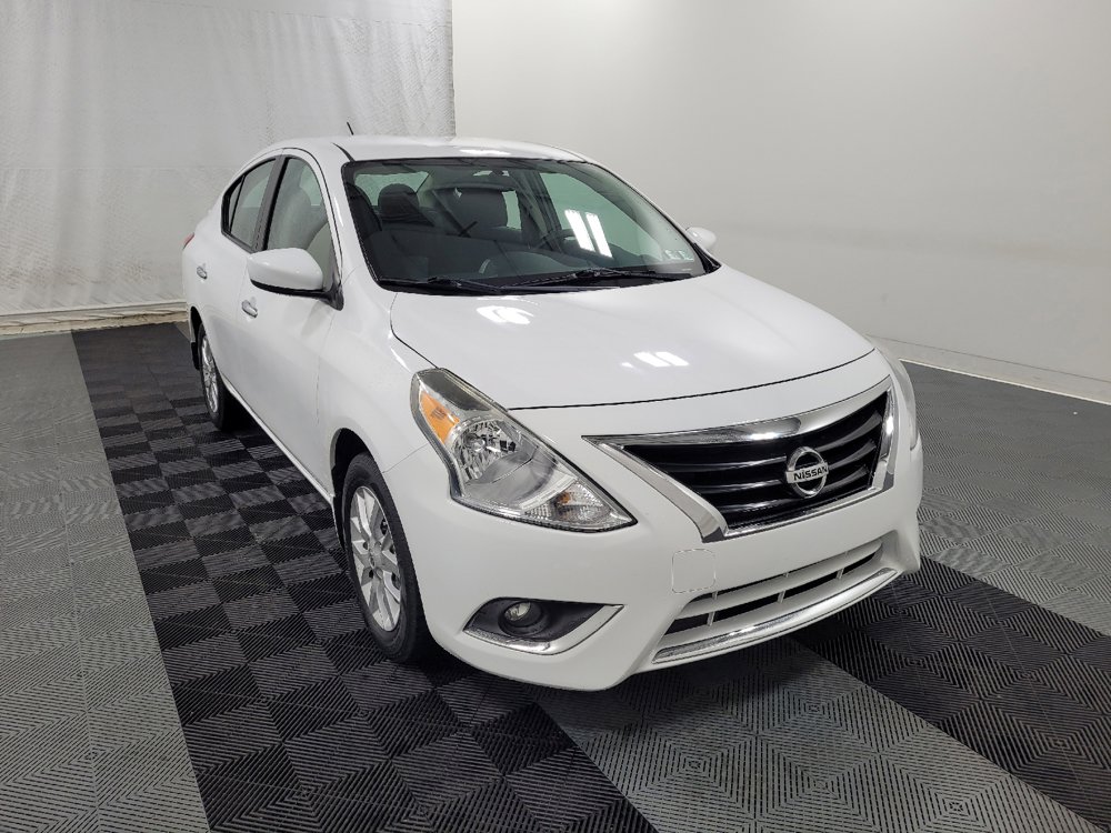 Used 2016 Nissan Versa SV w/ SV Appearance Package FWD image 13