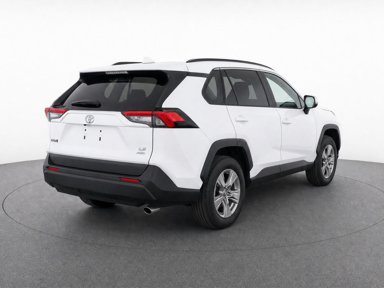 Certified 2024 Toyota RAV4 LE AWD/4WD image 4