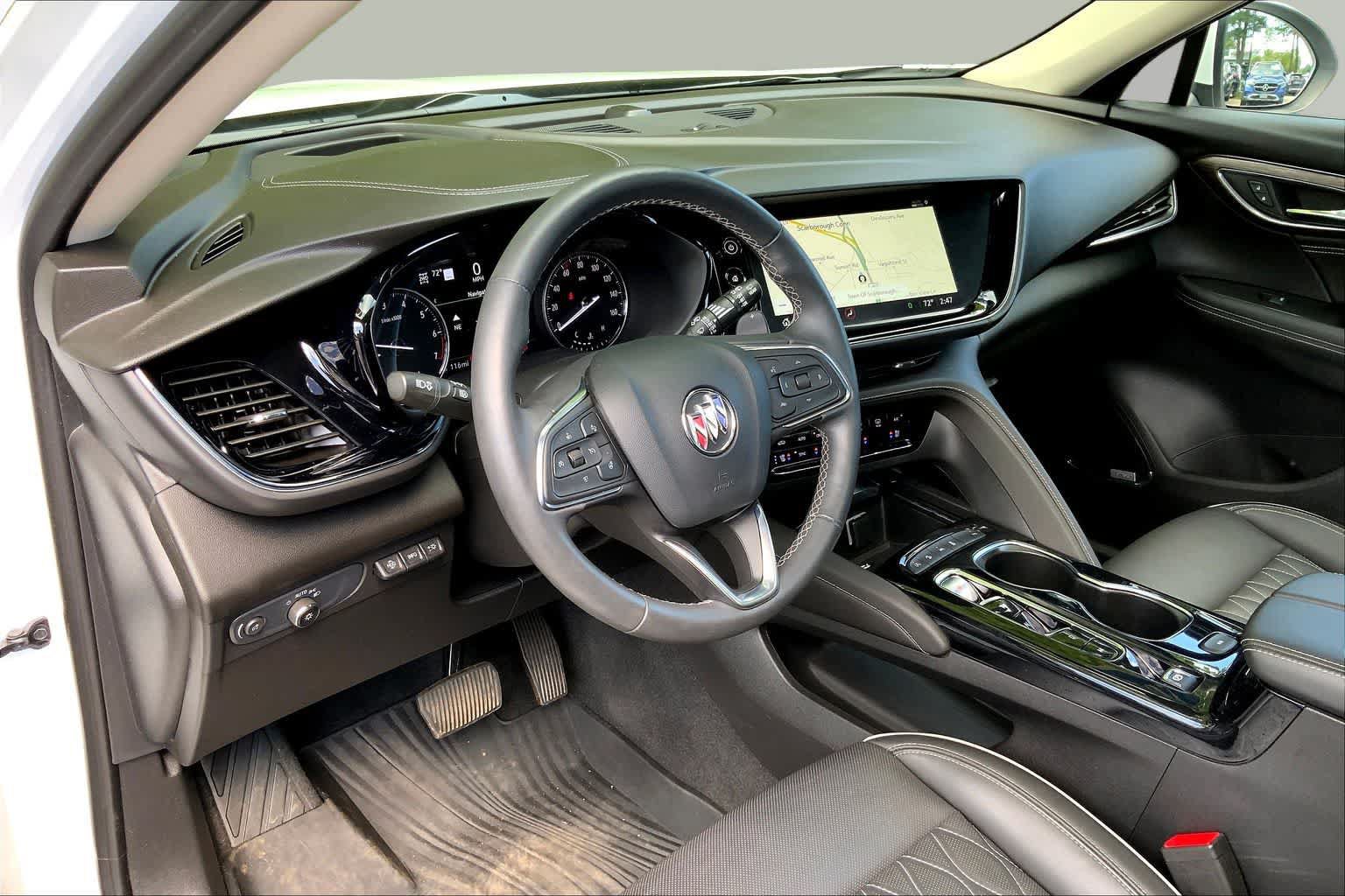 Used 2022 Buick Envision Avenir w/ Premium Seat Package AWD/4WD image 18