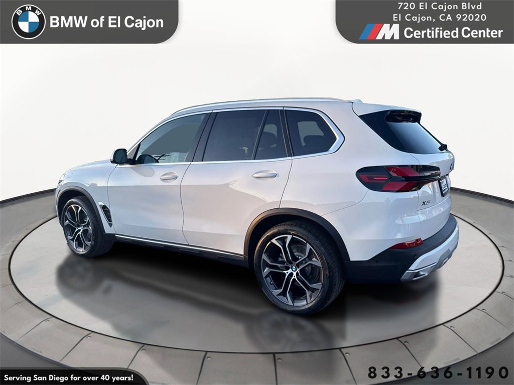 New 2026 BMW X5 sDrive40i image 7