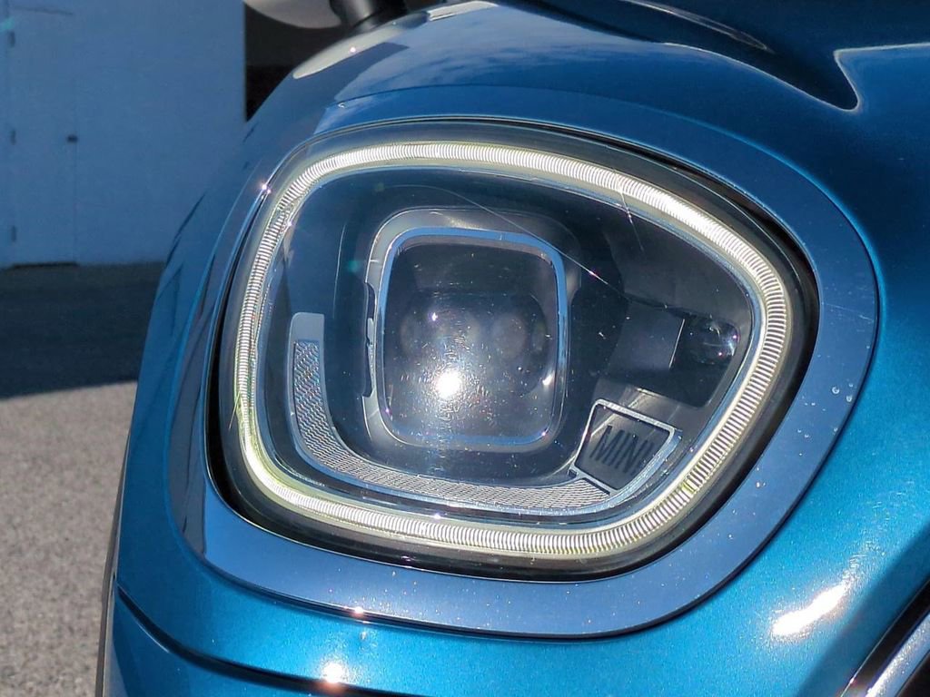 Used 2021 MINI Cooper Countryman Oxford Edition image 10