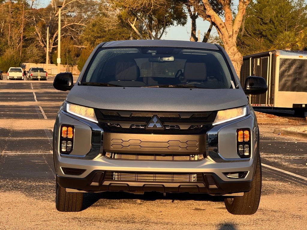 Used 2025 Mitsubishi Outlander Sport LE image 2