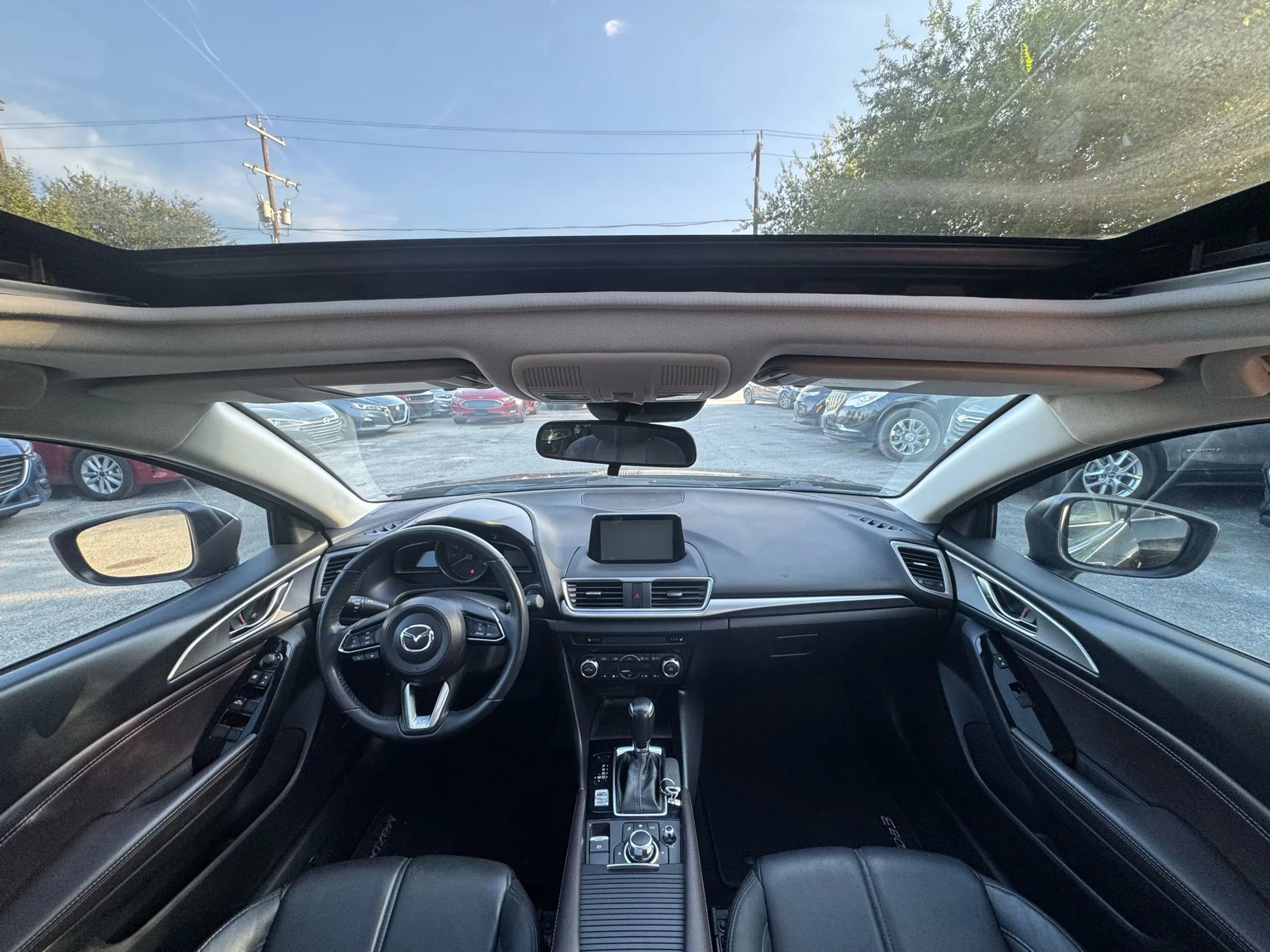 Used 2018 MAZDA MAZDA3 Touring image 14