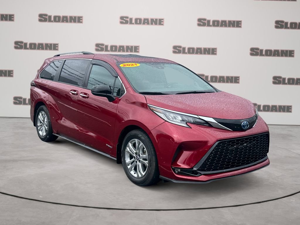 Used 2021 Toyota Sienna XSE AWD/4WD image 7