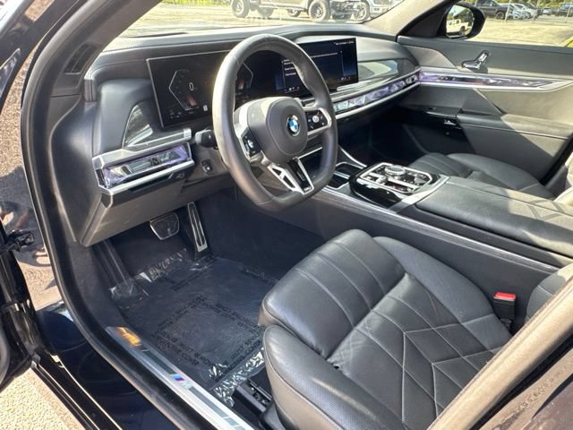 Used 2025 BMW 740i xDrive AWD/4WD image 90
