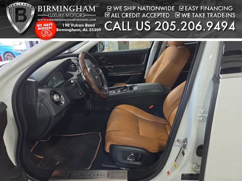 Used 2019 Jaguar XJ R-Sport RWD image 2