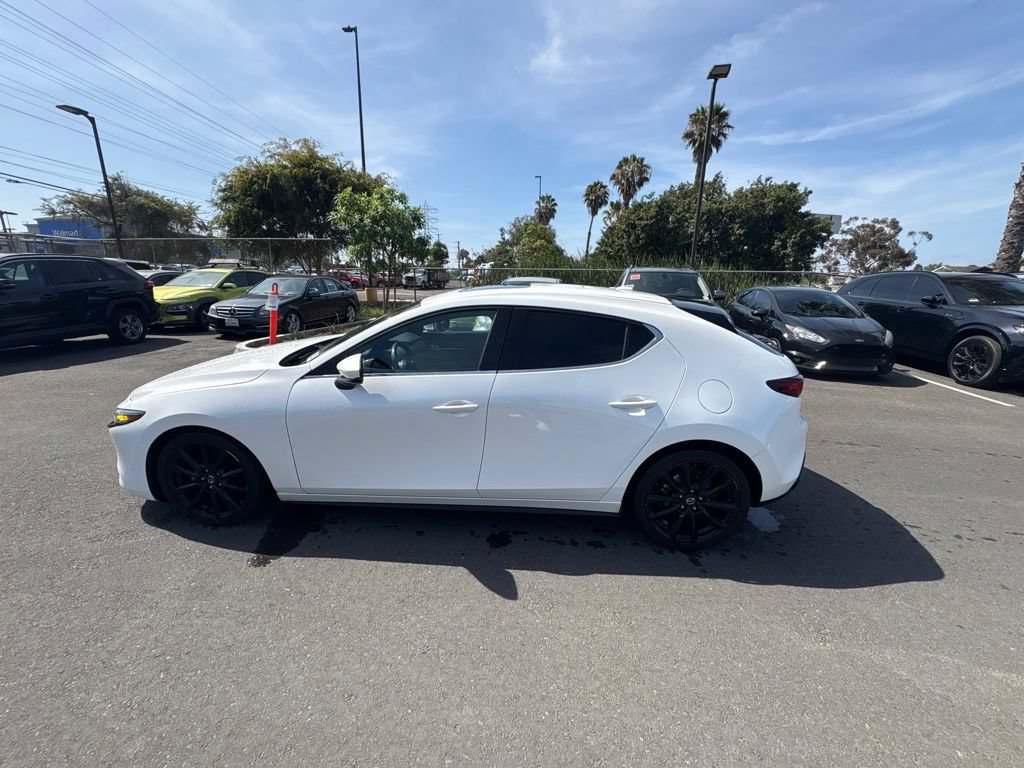 Used 2020 MAZDA MAZDA3 Hatchback w/ Premium Package FWD image 9
