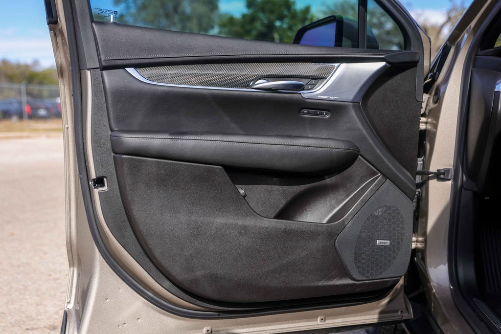 Used 2023 Cadillac XT5 Sportv w/ Technology Package image 25