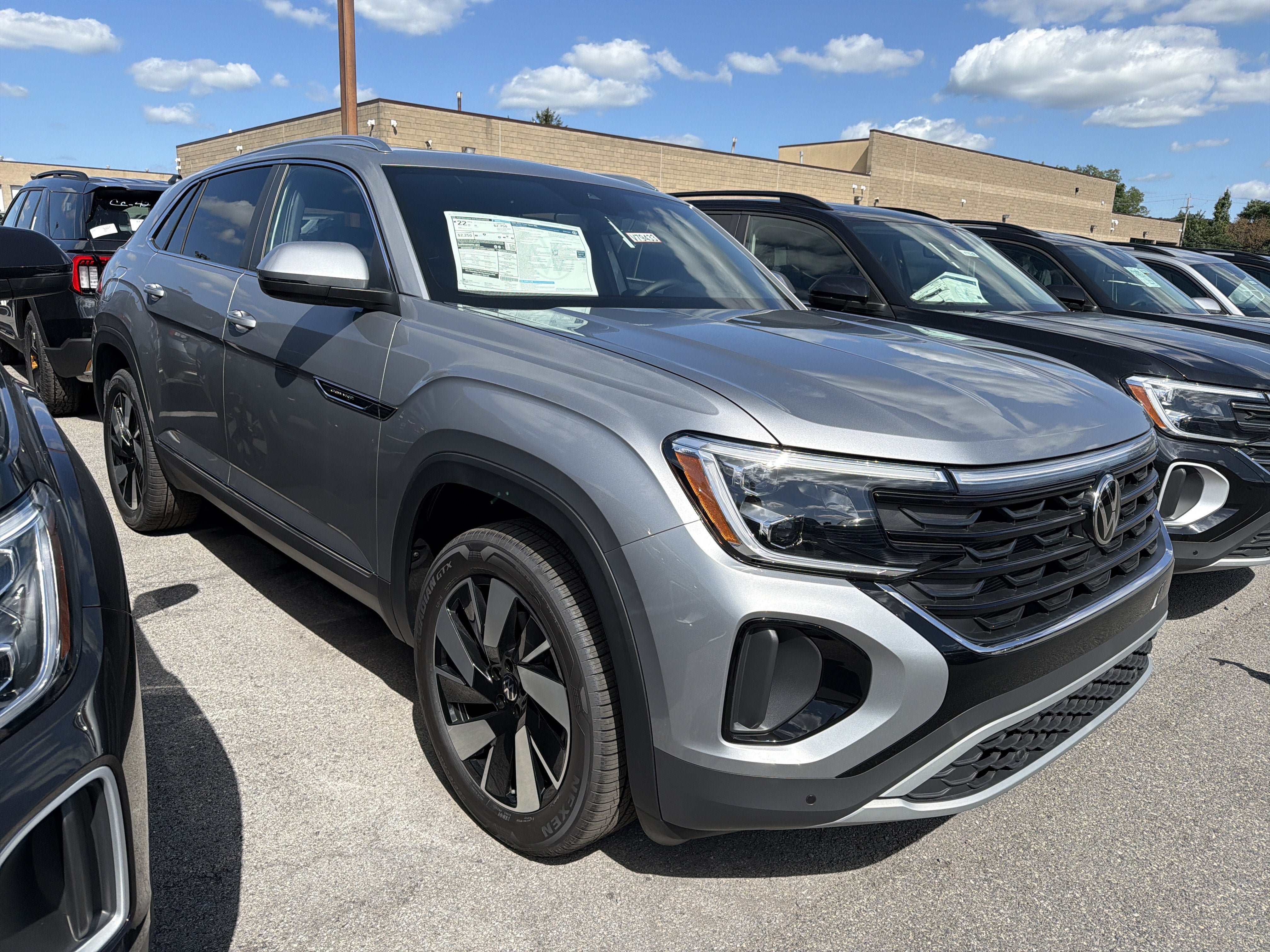 New 2026 Volkswagen Atlas Cross Sport SEL AWD/4WD image 2