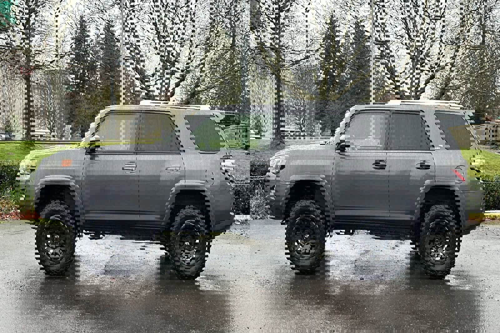 Used 2017 Toyota 4Runner SR5 Premium image 5