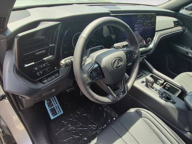 New 2026 Lexus TX 500h AWD image 3