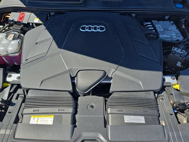 Used 2022 Audi Q8 Prestige AWD/4WD image 34