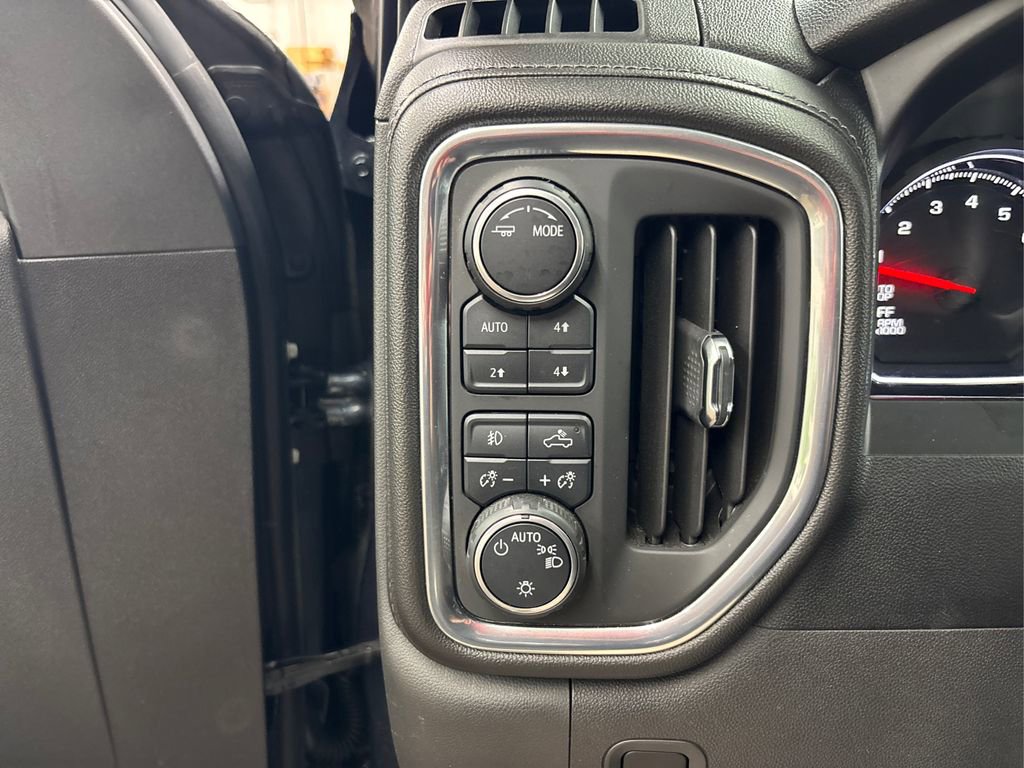 Used 2020 Chevrolet Silverado 1500 RST image 37