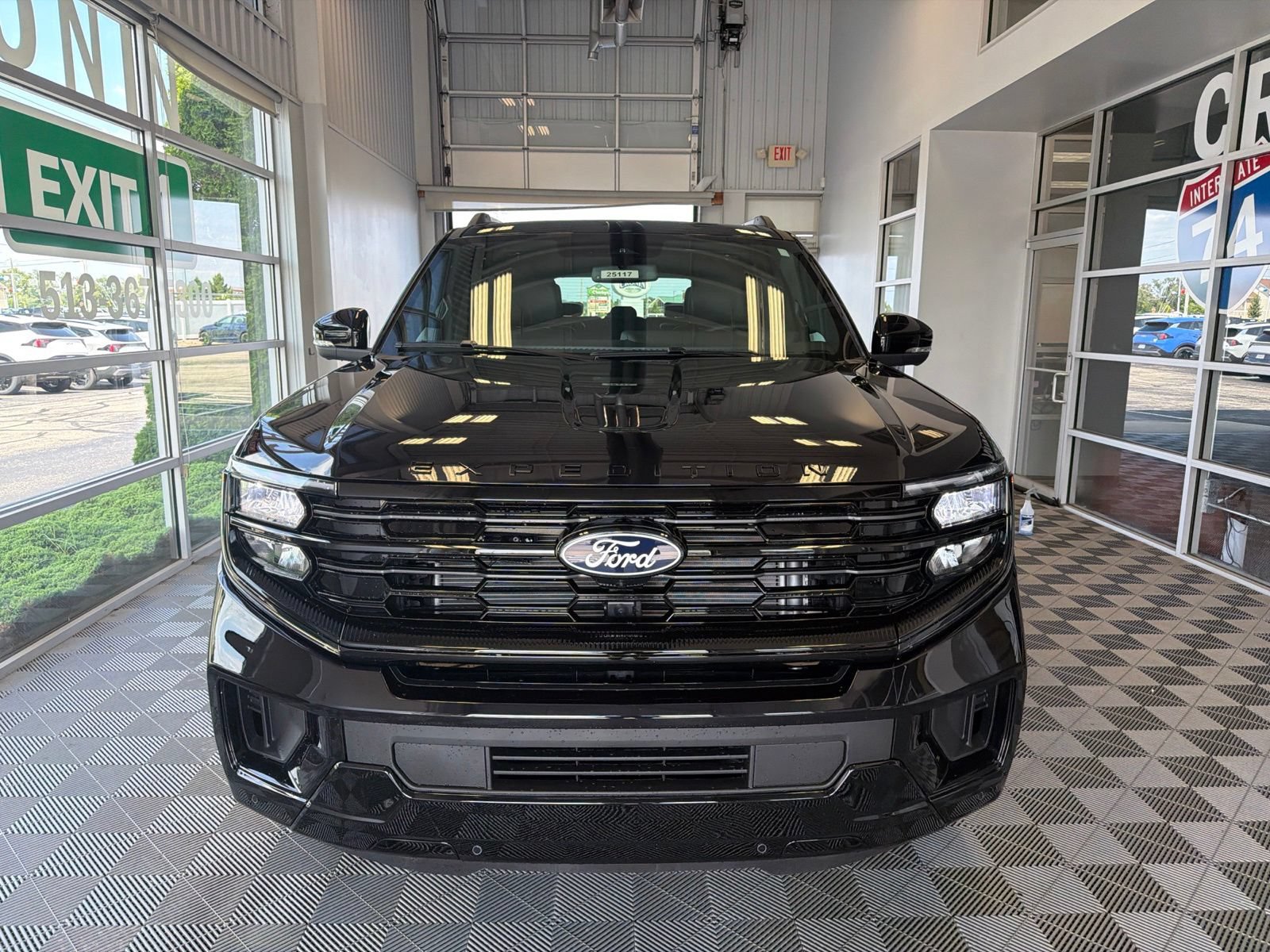 New 2027 Ford Expedition Platinum w/ Stealth Appearance Package AWD/4WD image 2