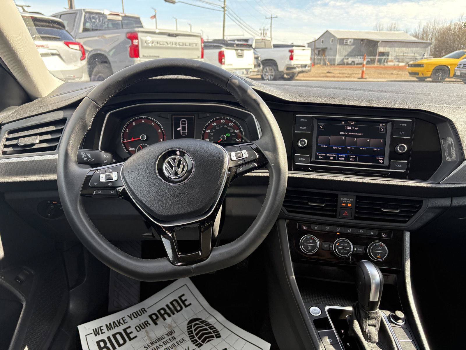 Used 2020 Volkswagen Jetta SE FWD image 8