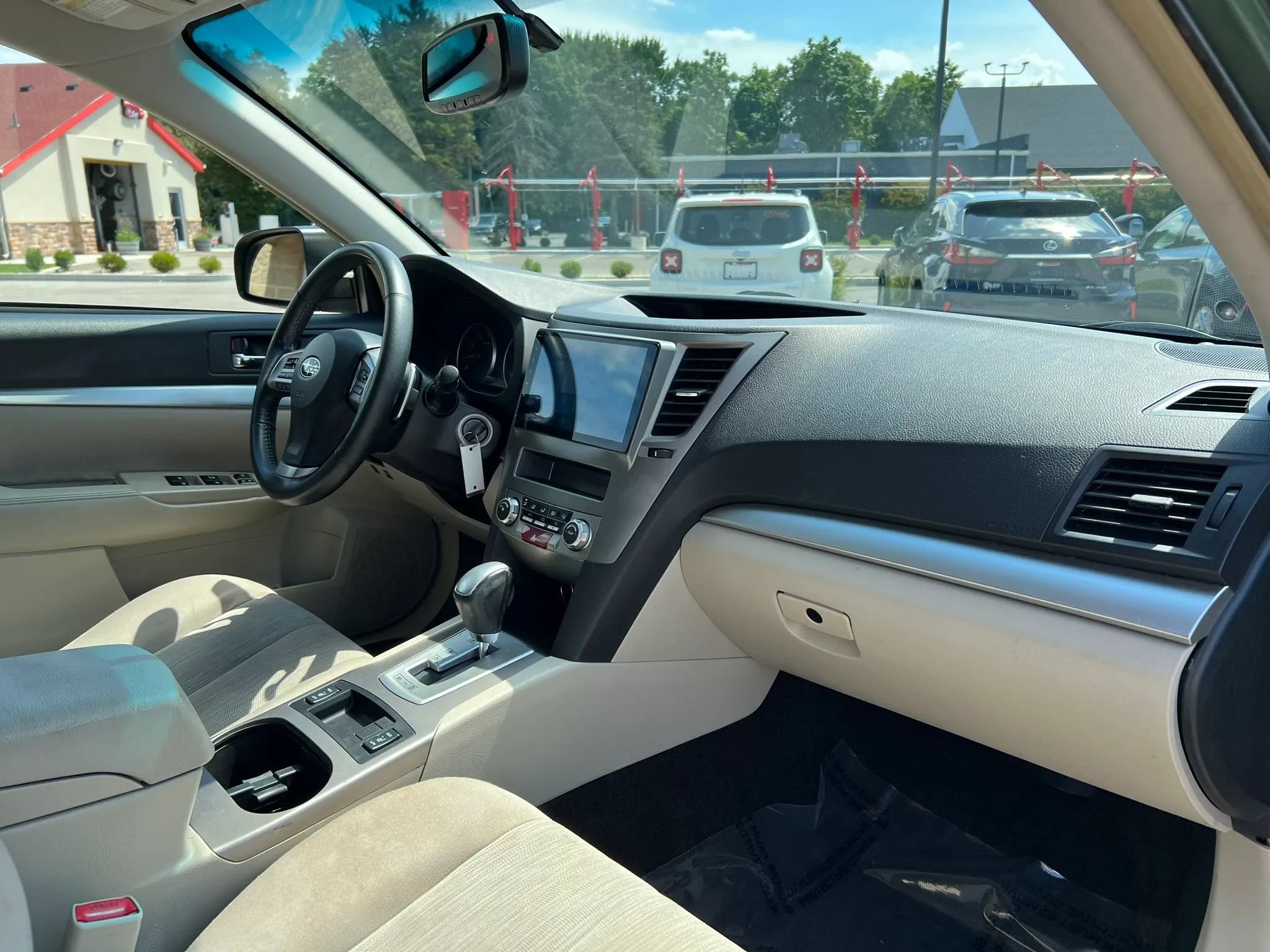 Used 2014 Subaru Outback 2.5i Premium w/ Popular Package #1B AWD/4WD image 22