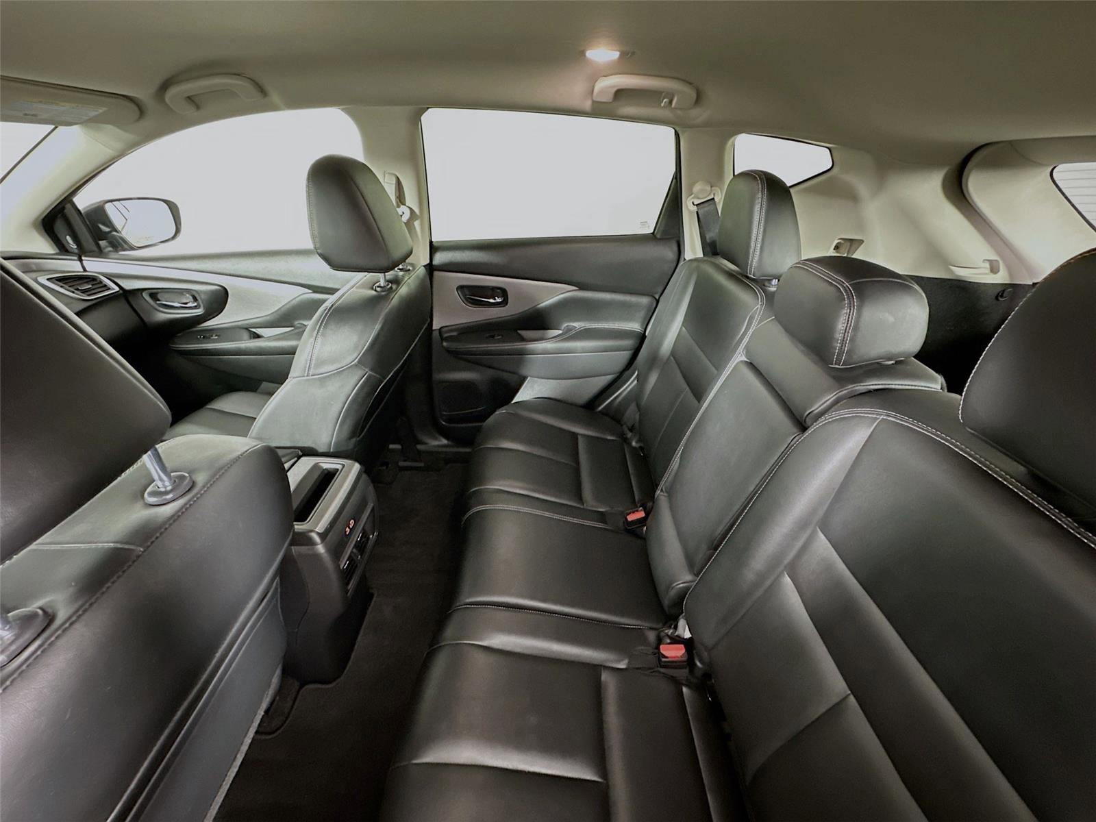 Used 2024 Nissan Murano SV AWD/4WD image 11