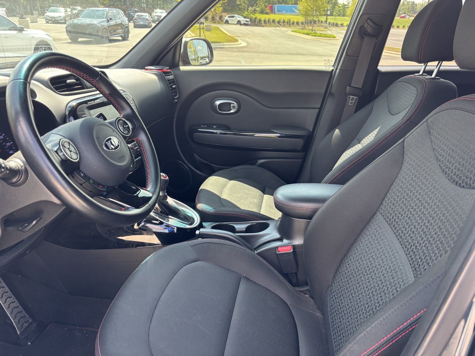 Used 2018 Kia Soul + FWD image 16