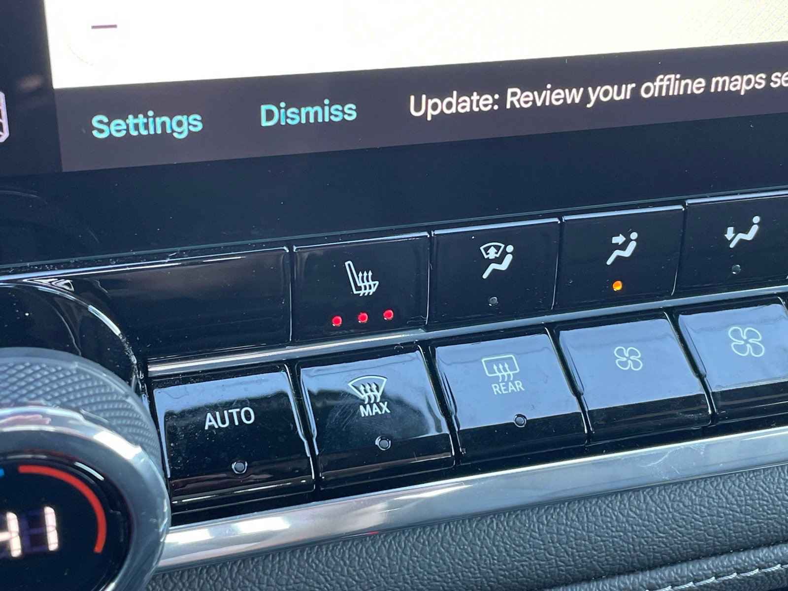 Used 2024 Chevrolet Colorado LT w/ LT Convenience Package III image 18