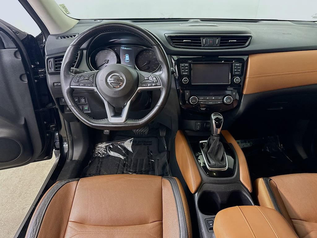 Used 2017 Nissan Rogue SL w/ SL Premium Package image 17