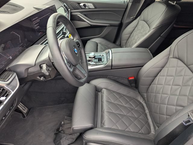 Used 2026 BMW X7 xDrive40i w/ M Sport Package AWD/4WD image 17