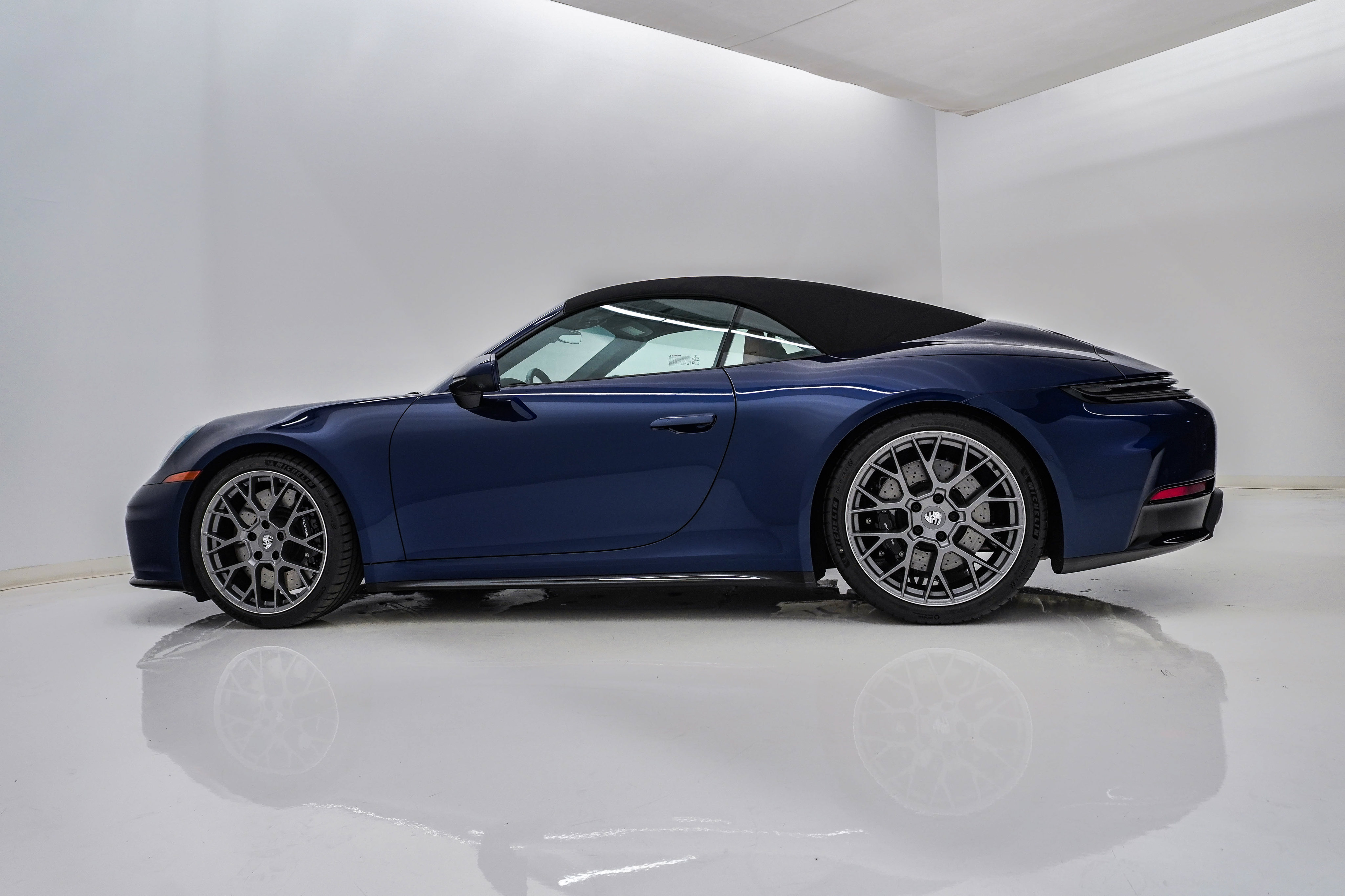 Certified 2026 Porsche 911 Carrera 4S AWD/4WD image 2