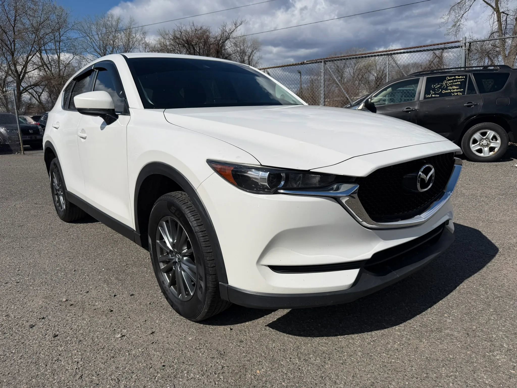 Used 2017 MAZDA CX-5 Touring image 3