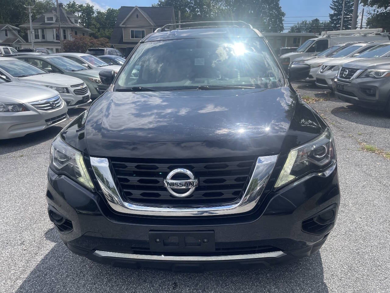 Used 2019 Nissan Pathfinder S AWD/4WD image 3