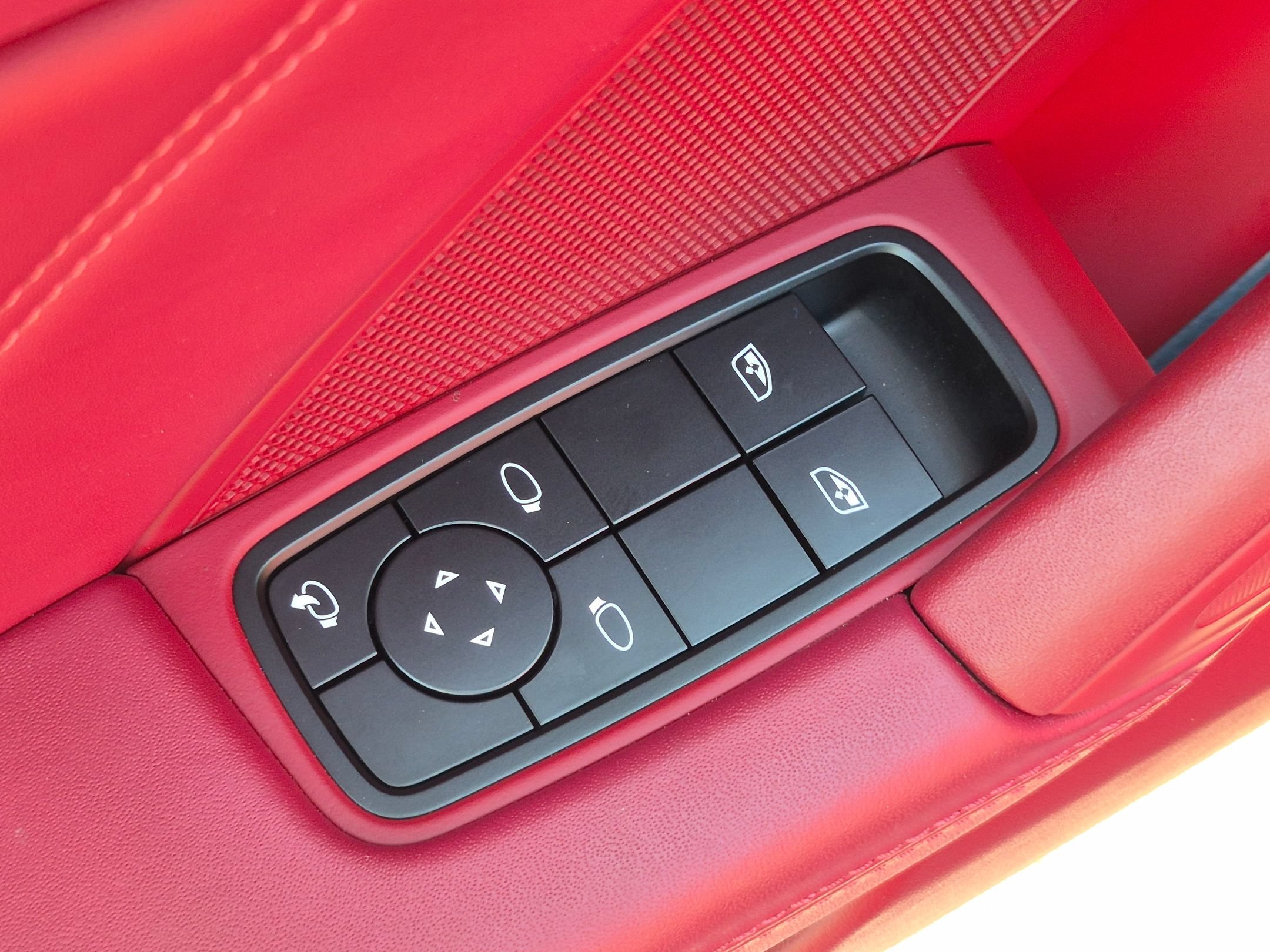 Certified 2024 Porsche 911 Targa 4 GTS AWD/4WD image 23