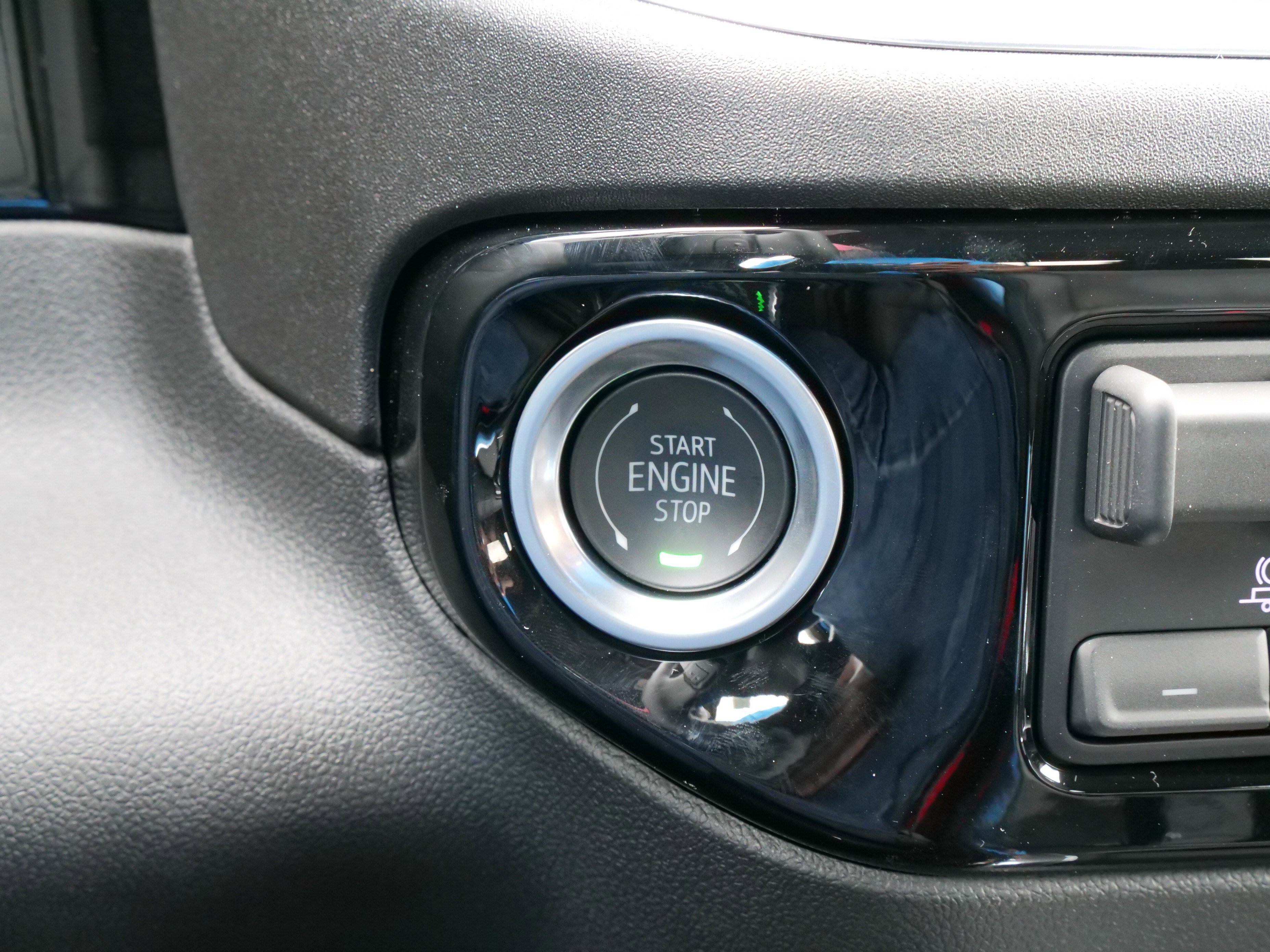 New 2025 Chevrolet Silverado 1500 LT w/ Safety Package image 26